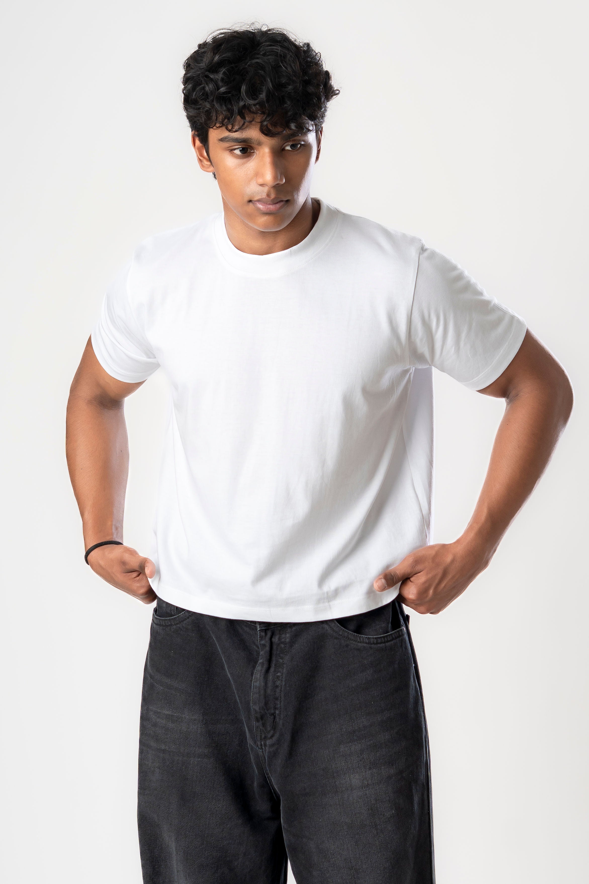 Cropped Essential white Tee