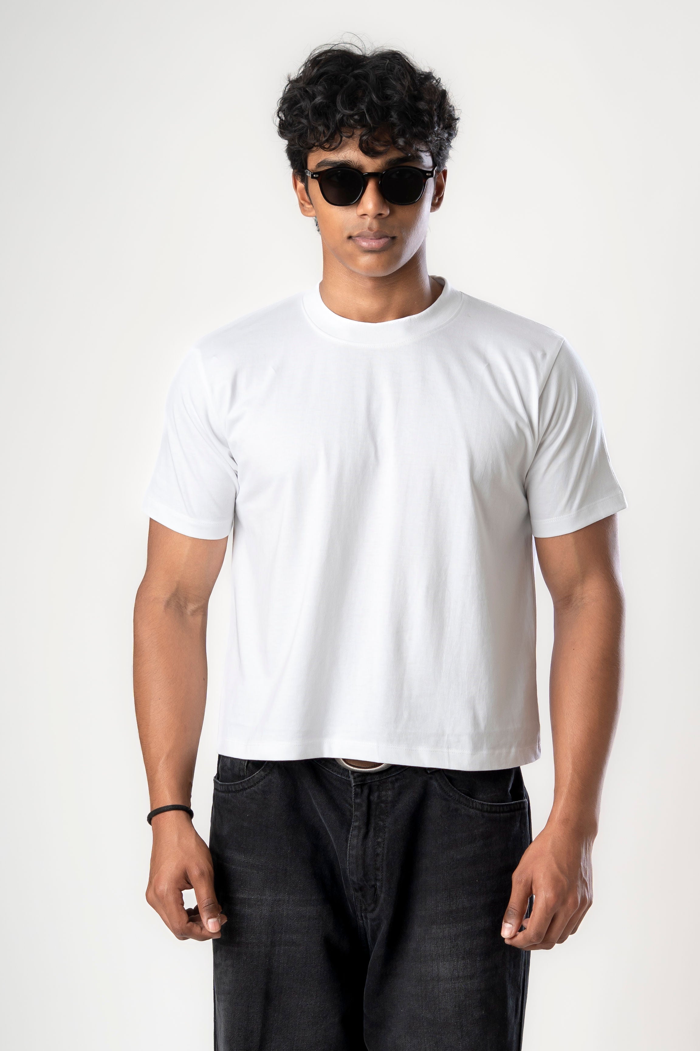Cropped Essential white Tee